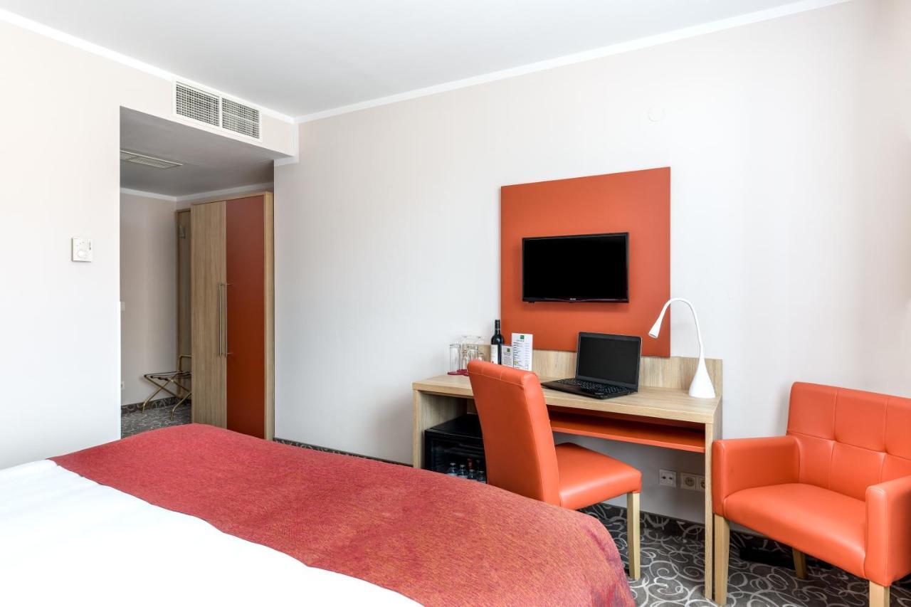 Hotel Schild Виена Екстериор снимка