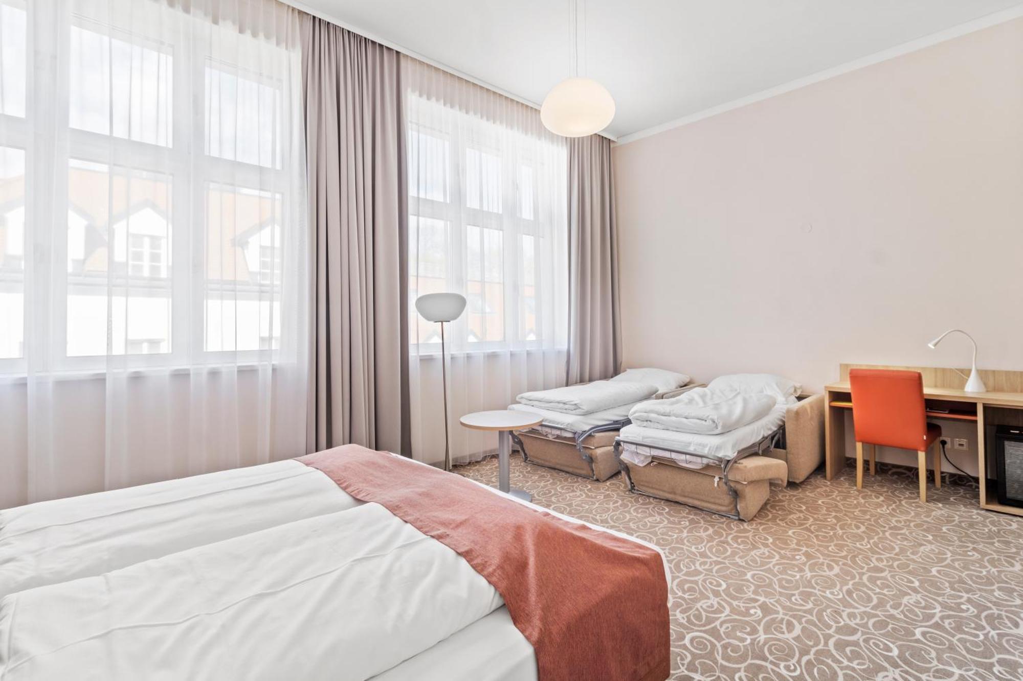 Hotel Schild Виена Екстериор снимка