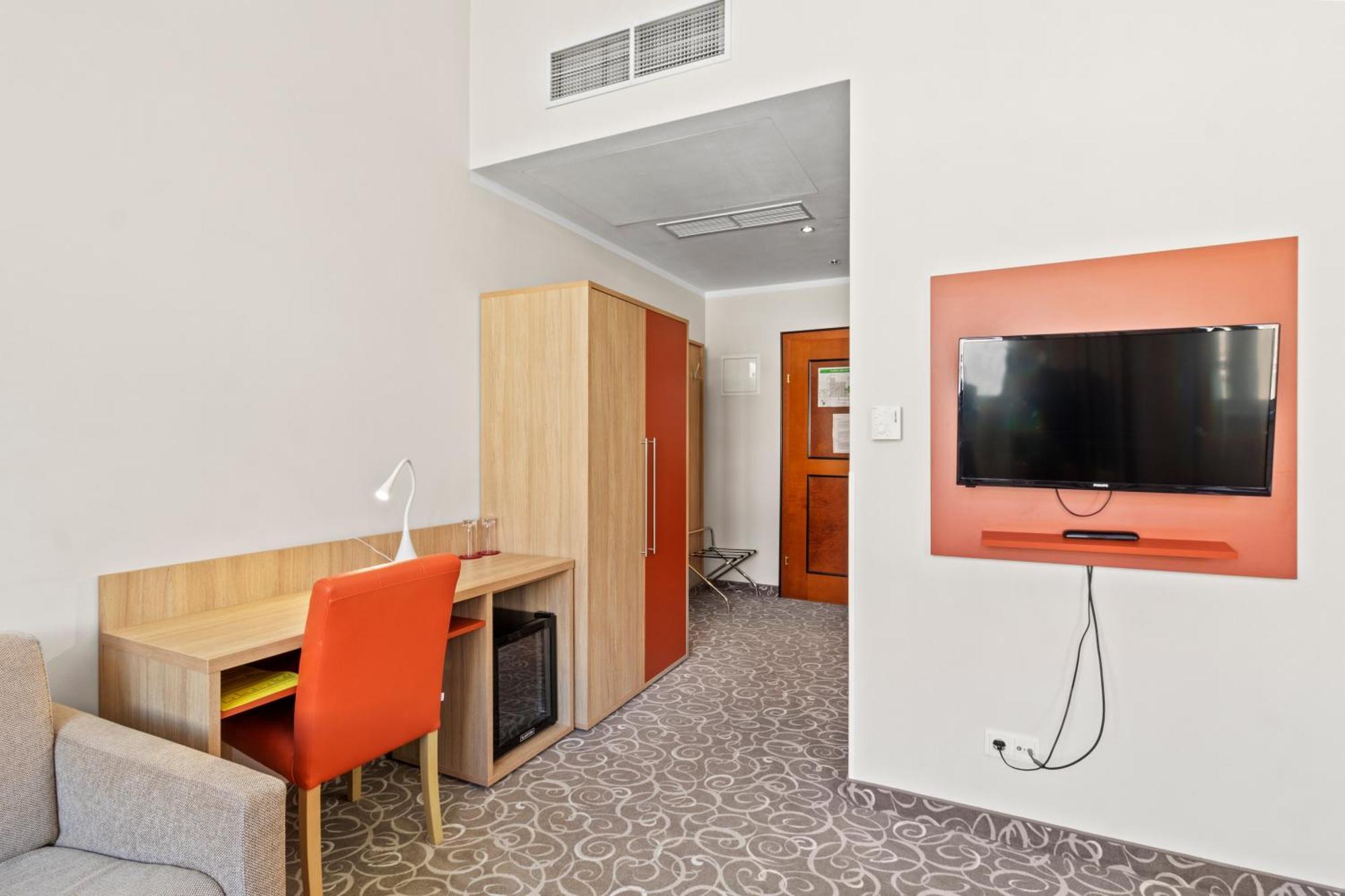 Hotel Schild Виена Екстериор снимка