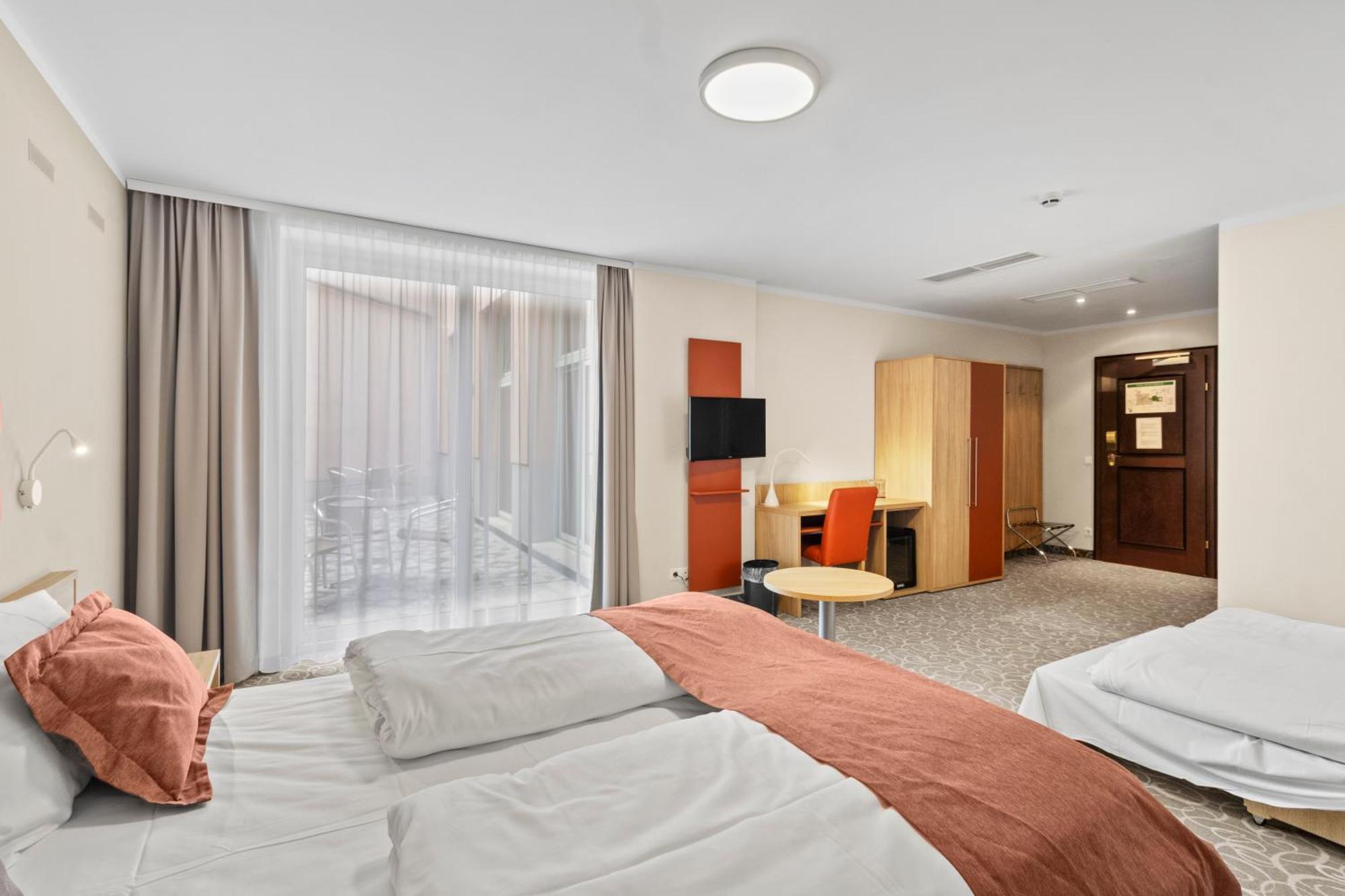 Hotel Schild Виена Екстериор снимка
