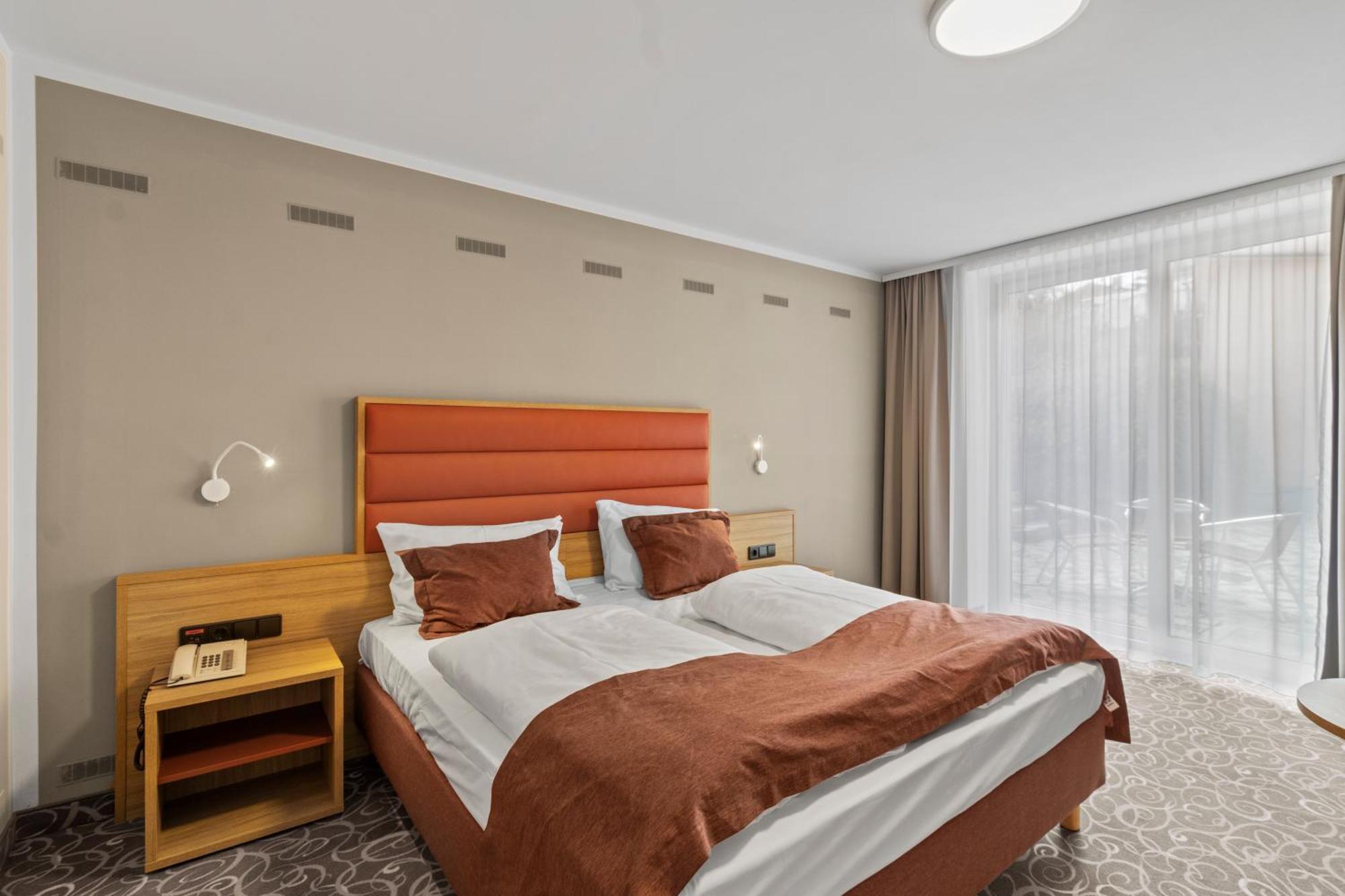Hotel Schild Виена Екстериор снимка