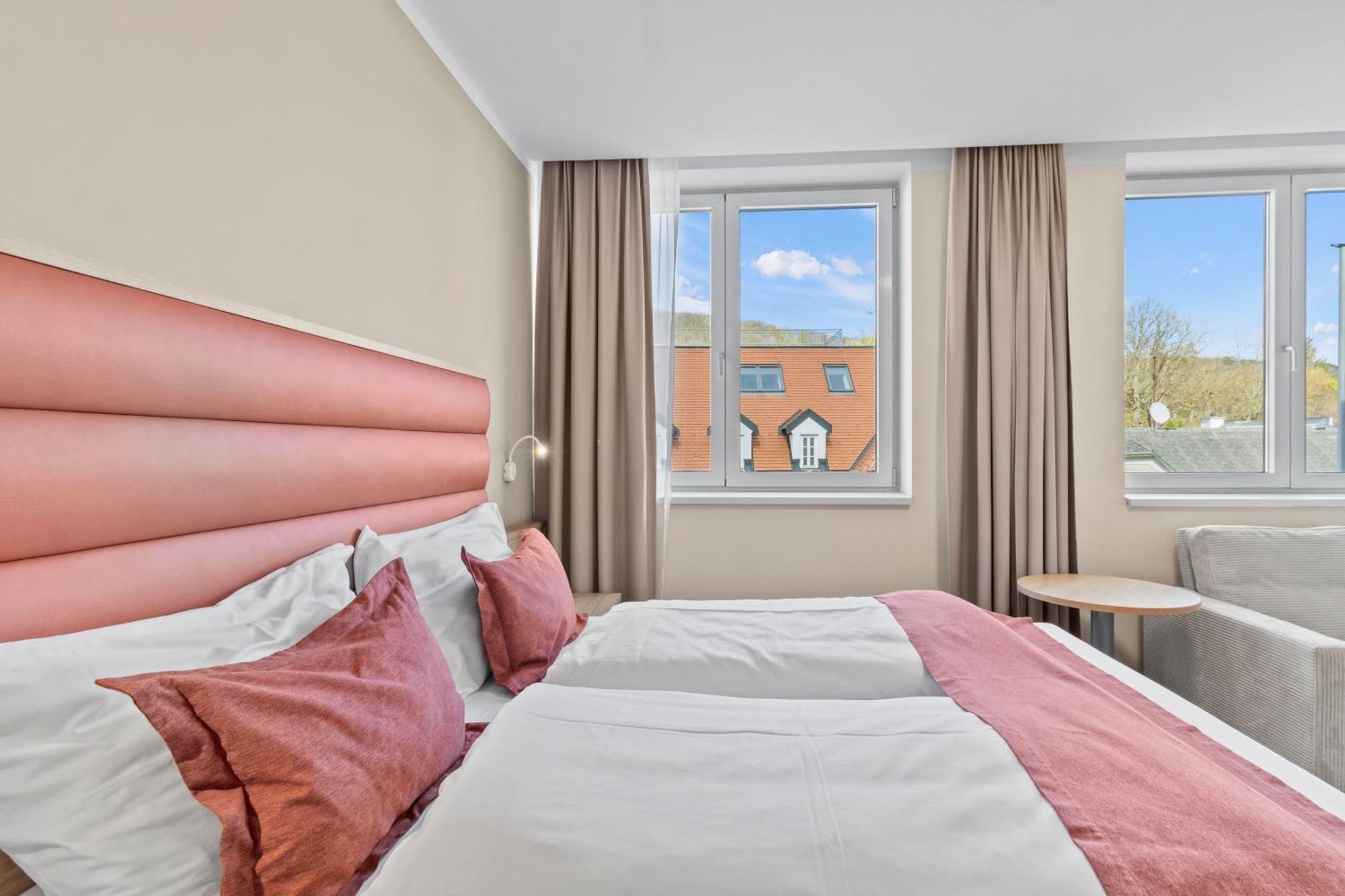 Hotel Schild Виена Екстериор снимка